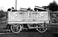 Stanton five bar railway truck for transporting castings